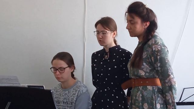 "Пред Тобою я склоняюсь" пение сестёр. 26 марта 2023 г. смотреть онлайн