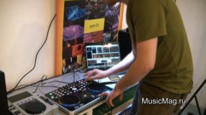 MusicMag.ru: Vestax VCI-300 DJ controller video review