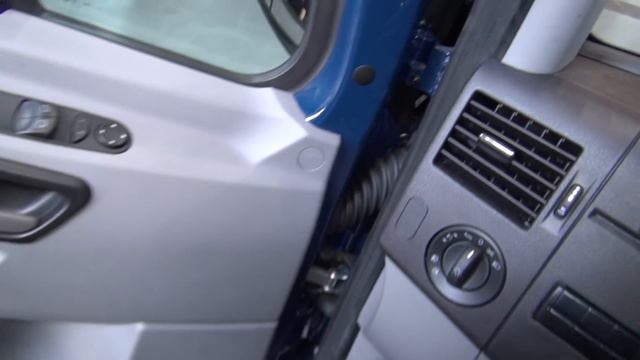 Mercedes-Benz Sprinter 319 CDI Panel Van (2018) Exterior and Interior смотреть онлайн