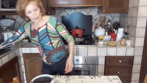 Изысканная итальянская закуска из анчоусов (хамсы).