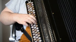 «В лесу родилась ёлочка» Разбор песен на баяне ноты и аккорды.