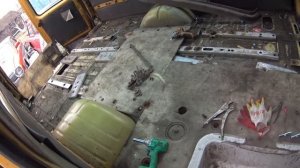 Автодом из ГАЗЕЛИ маршрутки. Разбираем салон. Как в ней люди то ездили???