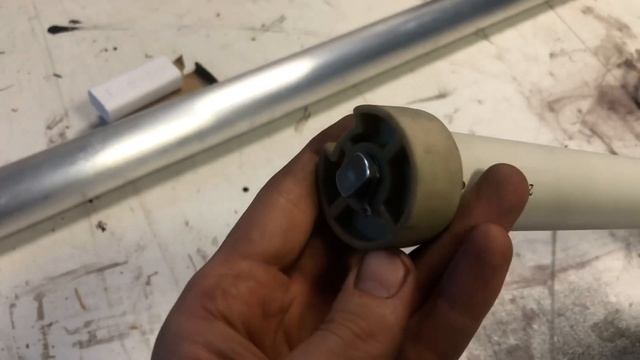 Сборка рулонной шторы с двигателем Aqara смотреть онлайн