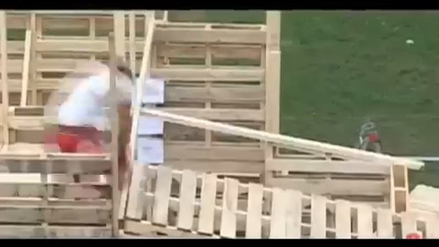 Как сделать дом из деревянных паллет (поддонов) смотреть онлайн