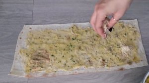 Рулет из лаваша с картофельным пюре и сыром