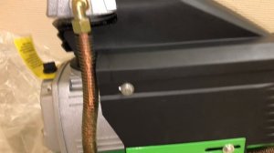 Компрессор ECO AE-251-4 (260 л/мин, 8 атм, коаксиальный, масляный, ресивер 24 л, 220 В, 1.80 кВт)