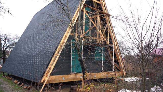 Строительство каркасного дома A-frame | Панорамные окна | Вентиляция кровли | Черный сайдинг