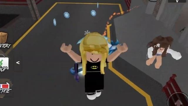 ПОДПИСЧИЦА ПОДАРИЛА СУПЕР ПОДАРОК? //ИГРАЮ В ММ2 С ПОДПИСЧИКОМ//#roblox #murdermystery