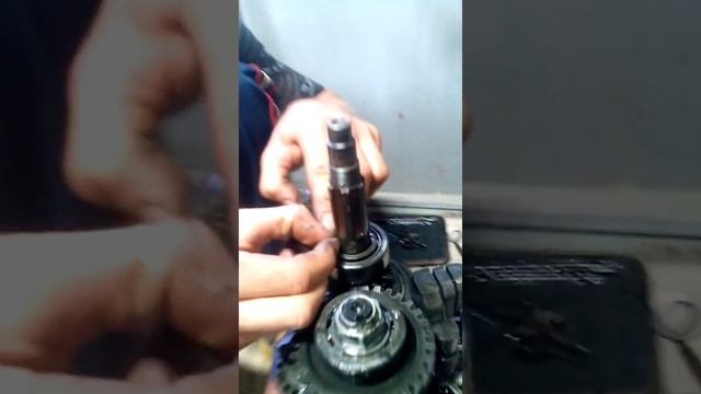 разборка кпп фиат полонез 1 часть смотреть онлайн