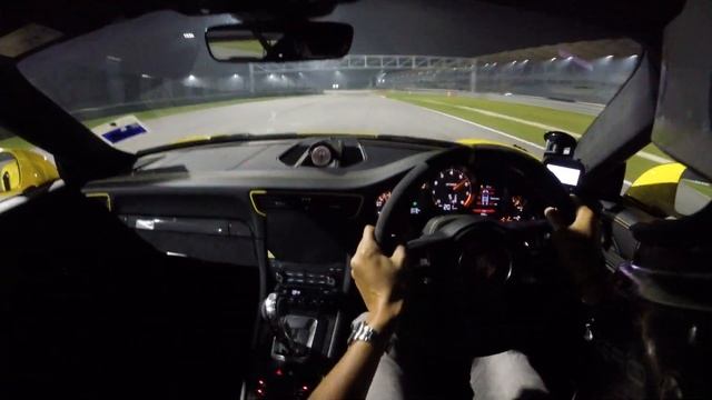 991 Porsche GT2RS at Sepang International Circuit смотреть онлайн