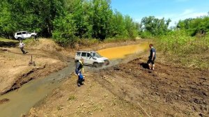 УАЗ Патриот на блокировках и "32 Нортек 500 в грязи