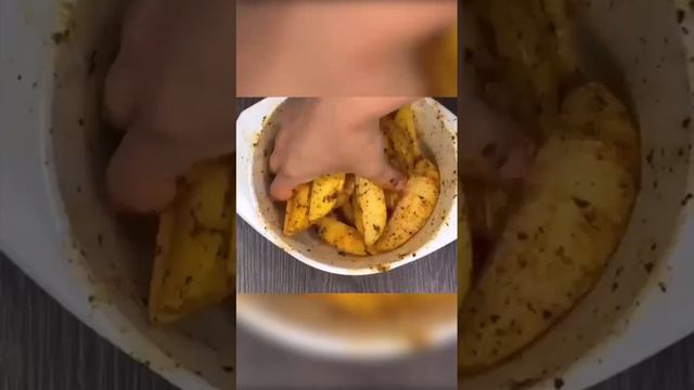 Картофель по деревенски.