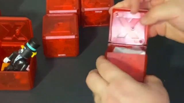 Unboxing Roblox 5 Celebrity Series Blind Boxes смотреть онлайн