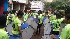 DX Nashik Dhol 7 year old Vakratunda Tod 10 Dhol 5 Tasha Old Gold #dx #nashik #dhol