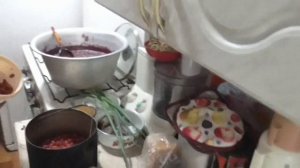 Деревенская кухня, варим варенье из черники и земляники