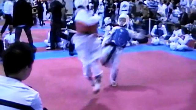 CJ Nickolas-Givans OMG kick смотреть онлайн