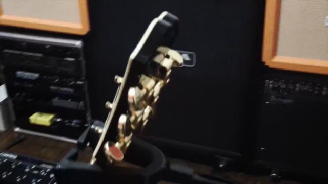 Epiphone EJ-200CE смотреть онлайн