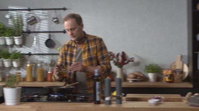 Restovaná kachní prsa s pomerančovo-zázvorovou omáčkou - Marcel Ihnačák - RECEPTY KUCHYNĚ LIDLU смотреть онлайн