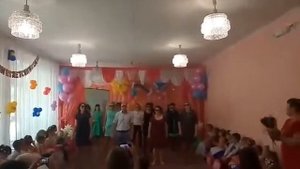 Поздравление от родителей на выпускной в детском саду Песня - переделка Грибы тает Лед В школу идем