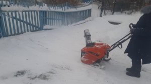 Снегоуборщик DDE ST-3546,поставил на лыжи.