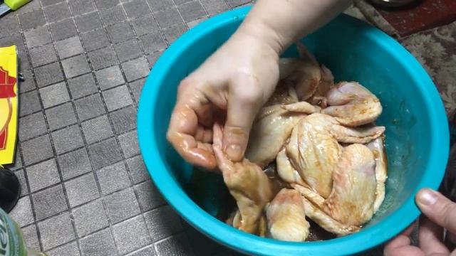 КРЫЛЫШКИ В КИСЛО-СЛАДКОМ СОУСЕ/КАРТОШКА ФРИ смотреть онлайн