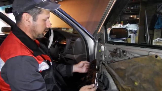 Toyota Camry (V40) не работает комбинированный переключатель, горит лампа ABS смотреть онлайн