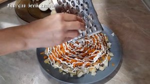 Бюджетный и очень вкусный салат со шпротами