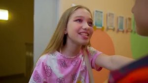 Как актеры из сериала Кампус поют вживую ?