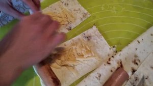 СОСИСКИ В ЛАВАШЕ ПРИГОТОВЛЕННЫЕ В ДУХОВКЕ