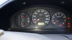 mazda demio dw3w не понятный шум двигателя.