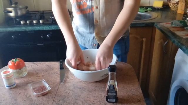 Огненные куриные крылья во фритюре смотреть онлайн