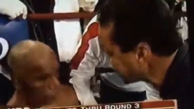 Glenn Kelly and Roy Jones clash in Miami in 2002 смотреть онлайн