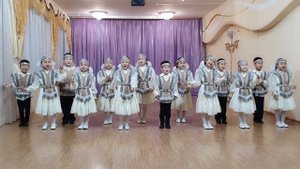 Ансамбль "Ньургуьун"  Песня Н. Макаровой"Хаар туьэр"