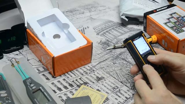 распаковка №5 набор предохранителей, Usb кабель ,лазерная рулетка 80м ,датчик движения уличный смотреть онлайн