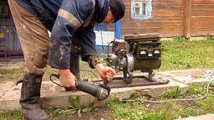 Бензогенератор АБ-1-0/230. Работа болгаркой 1200 Вт.