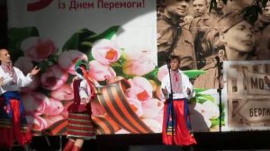 Украинские Танцы в Парке Победы в р-не Дарница г.Киева, УКРАИНА 09.05.2014