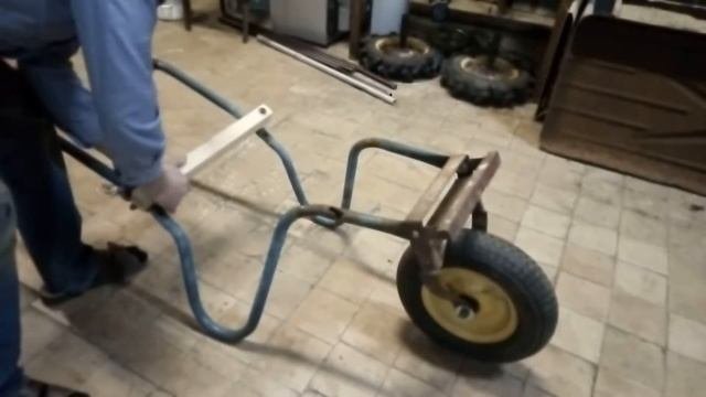 Самодельная тачка из хлама
