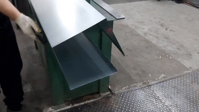 Фальцепрокатный станок Tin Knocker с защёлочным фальцем