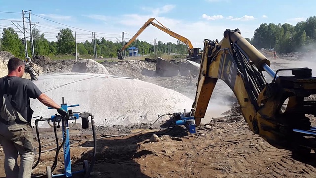Разрушение валунов и скальных грунтов без взрыва