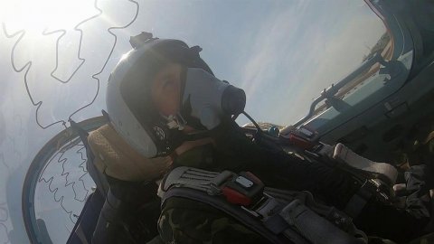 Корреспондент Первого канала встретилась с единственной в России женщиной - пилотом штурмовика