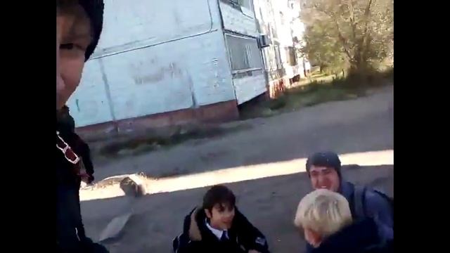 Vine: Как правильно здороваться с друзьями