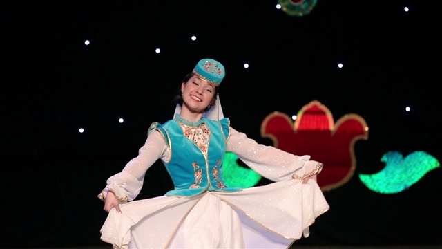 Миляуша Разова Татарский танец "Агыйделнен шаян кызы" смотреть онлайн