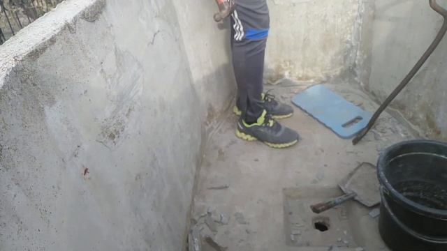 У кого то тает снег,а мы уже огороды поливаем? смотреть онлайн