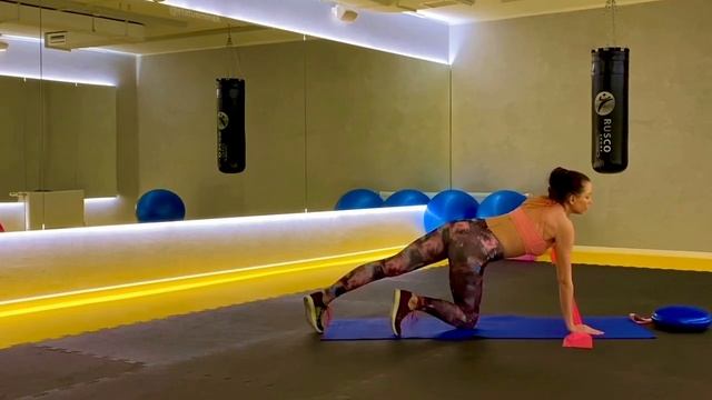 2.1 Эффективные упражнения для рук,плеч,спины и красивой осанки #enstretching #упражнениясрезинкой