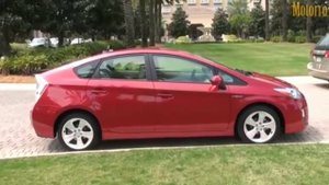 Toyota Prius (XW30): Tones and I - Dance Monkey