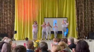 Танец колледжа в день учителя