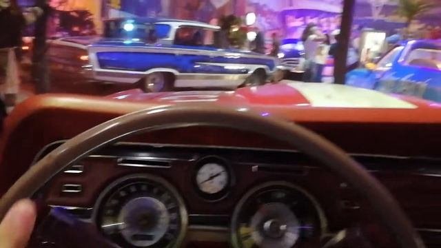 Route-66 ?Музей раритетных автомобилей в Санкт-Петербурге L ?Американские машины