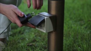 Функциональное освещение дорожек и декоративное освещение ландшафта