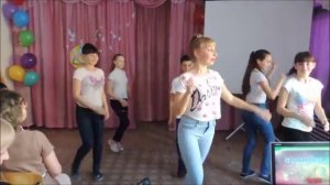 #Танец старшеклассниц