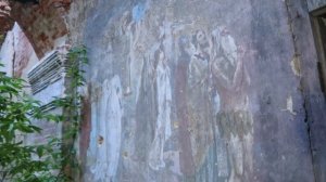 Село Денисово. Заброшенная Покровская церковь 1916 года с фресками внутри.